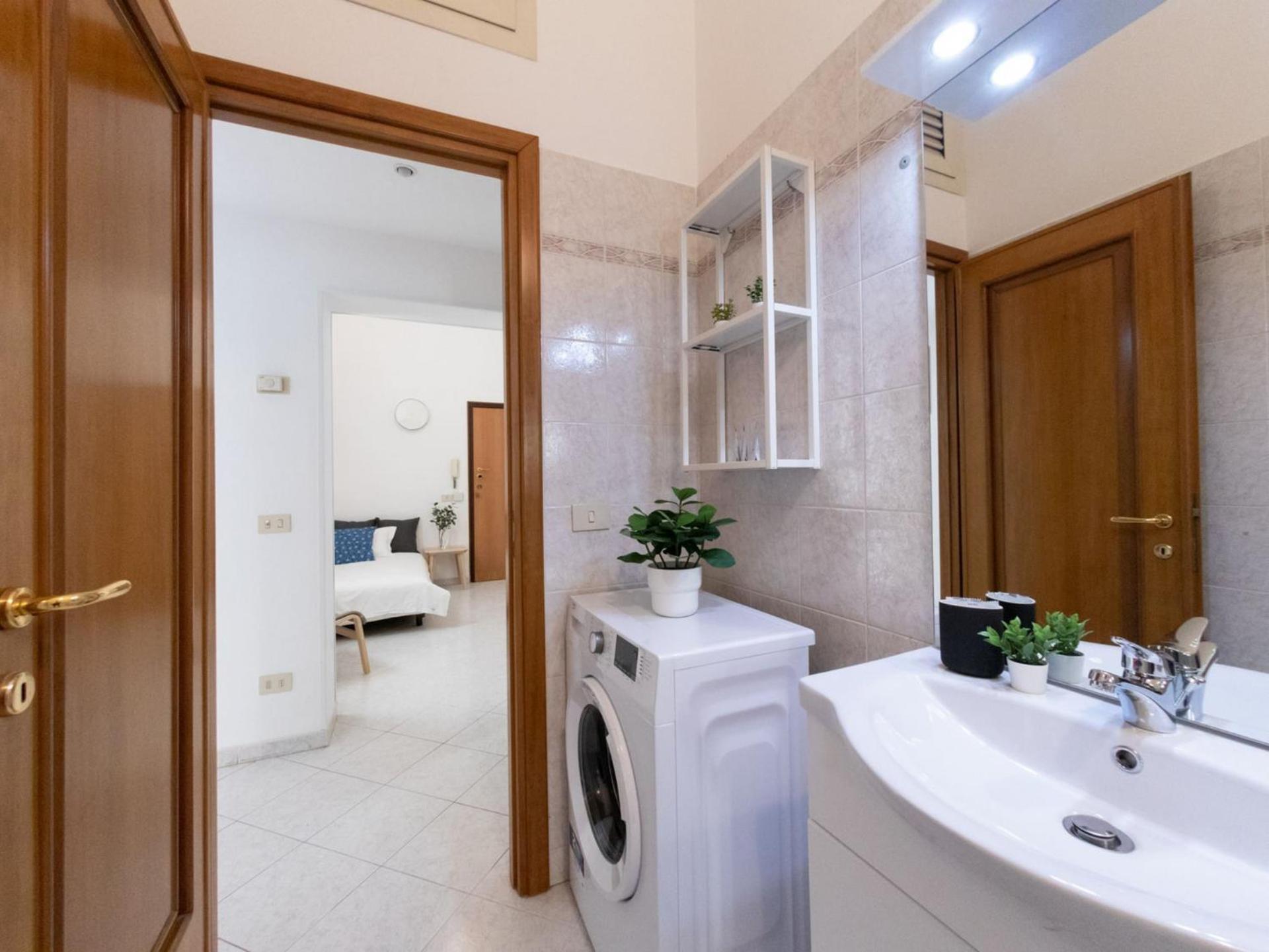 The Best Rent - Lovely Two-Bedroom Apartment Near Termini Station Rome Exterior photo